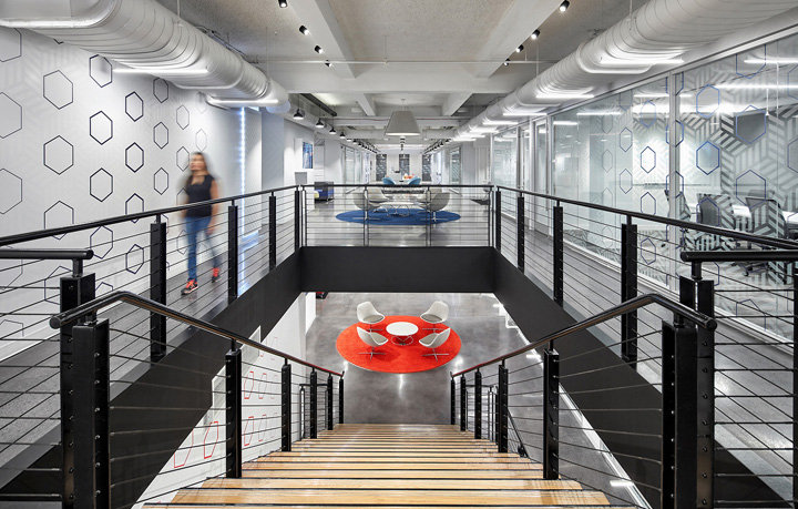 唯美工业风 美国零售商Foot Locker纽约总部设计欣赏